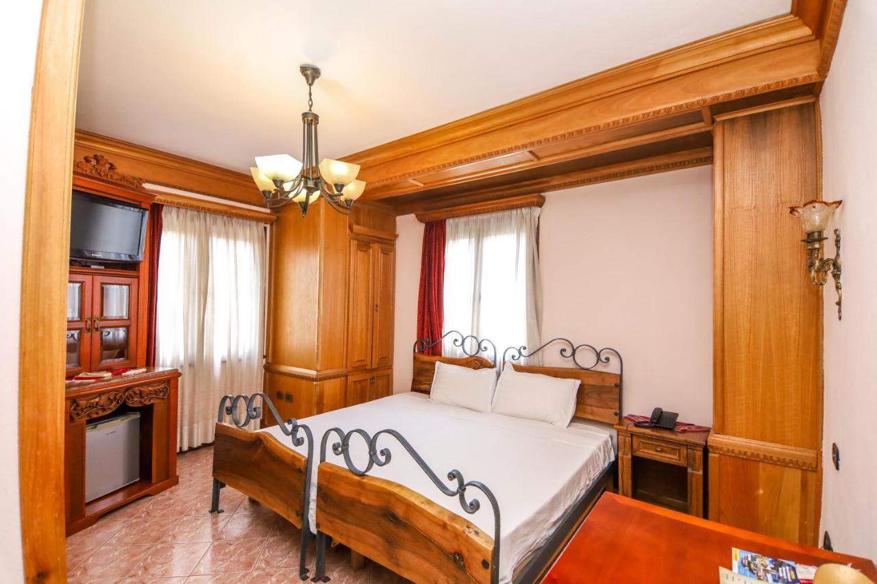Brilant Antik Hotel Tiranë Ngoại thất bức ảnh