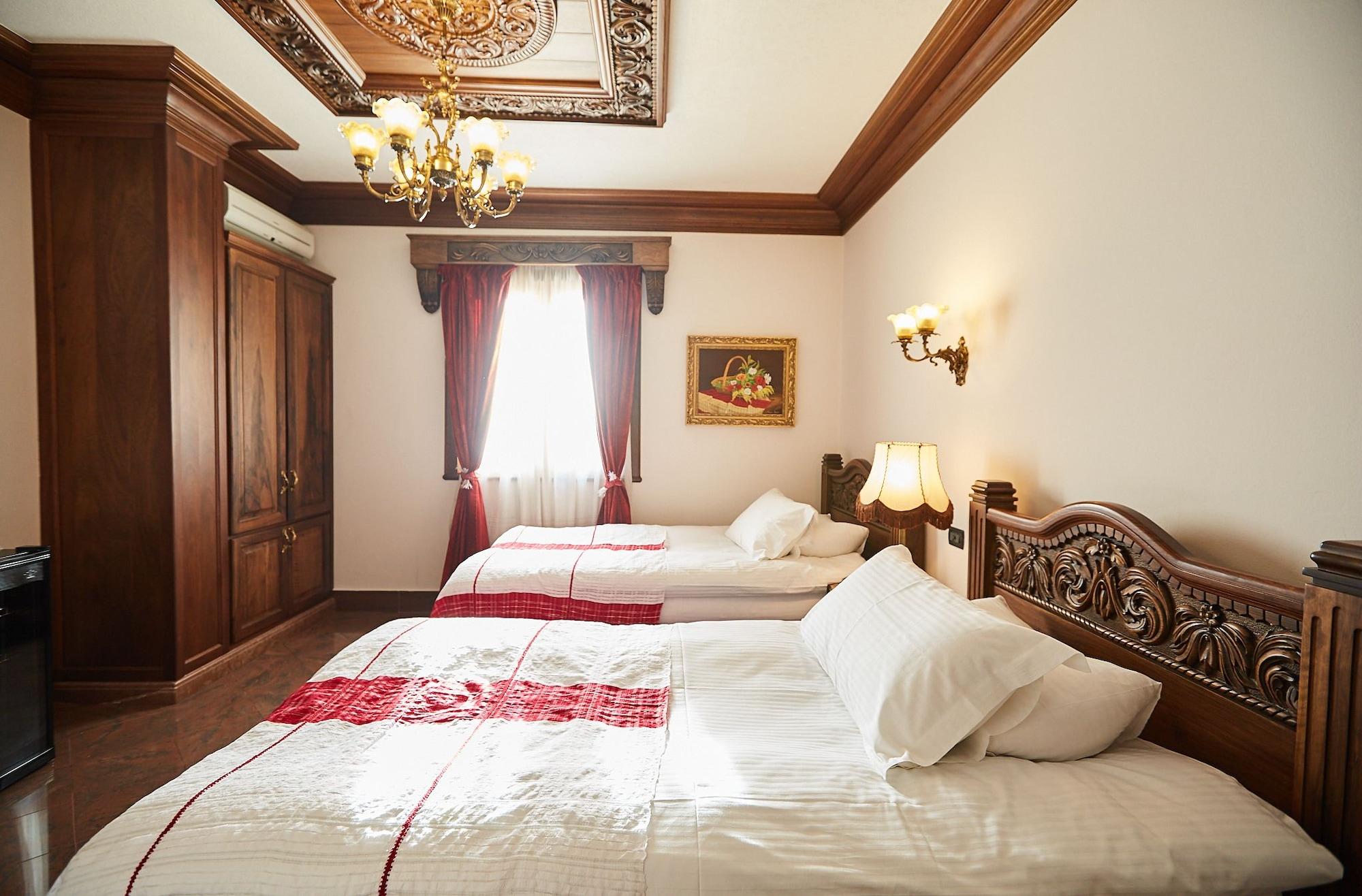 Brilant Antik Hotel Tiranë Ngoại thất bức ảnh