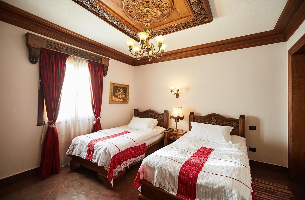 Brilant Antik Hotel Tiranë Ngoại thất bức ảnh