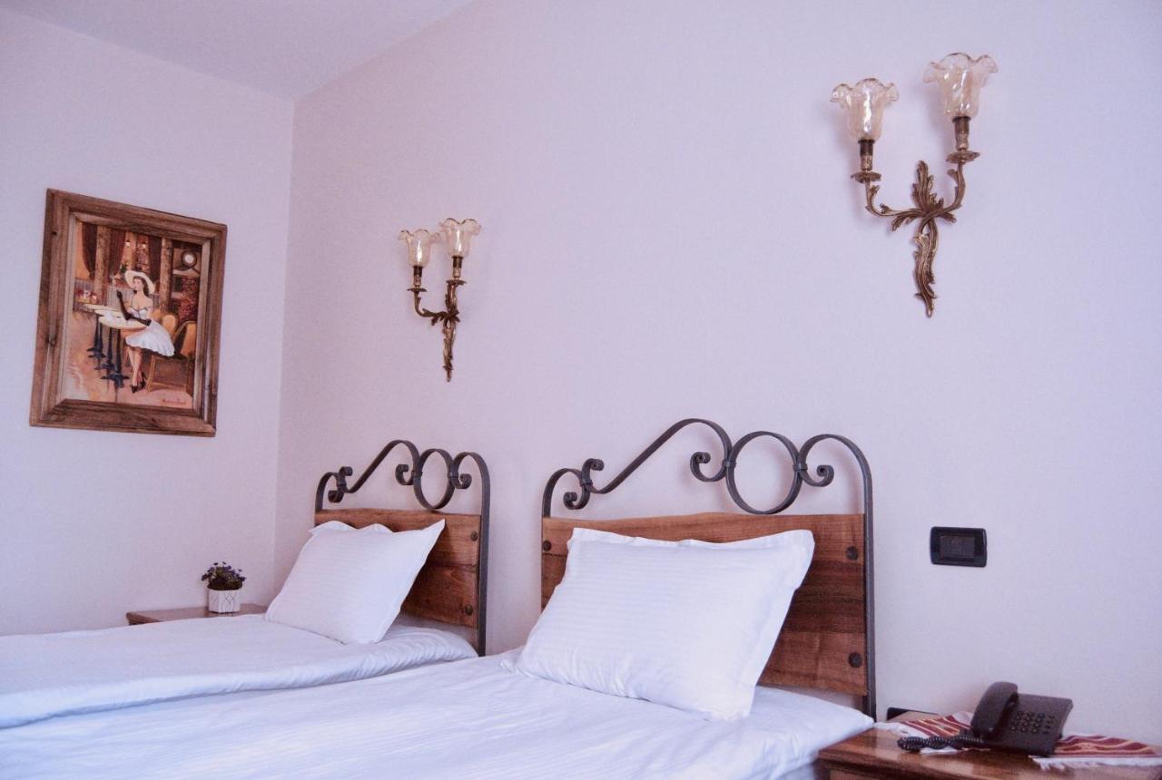 Brilant Antik Hotel Tiranë Ngoại thất bức ảnh